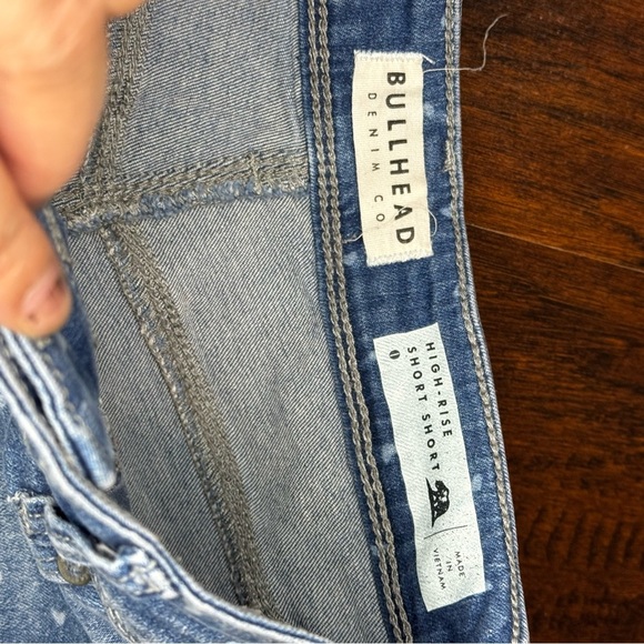 Bullhead Blue Jean Short Shorts with White Dots - Picture 4 of 8